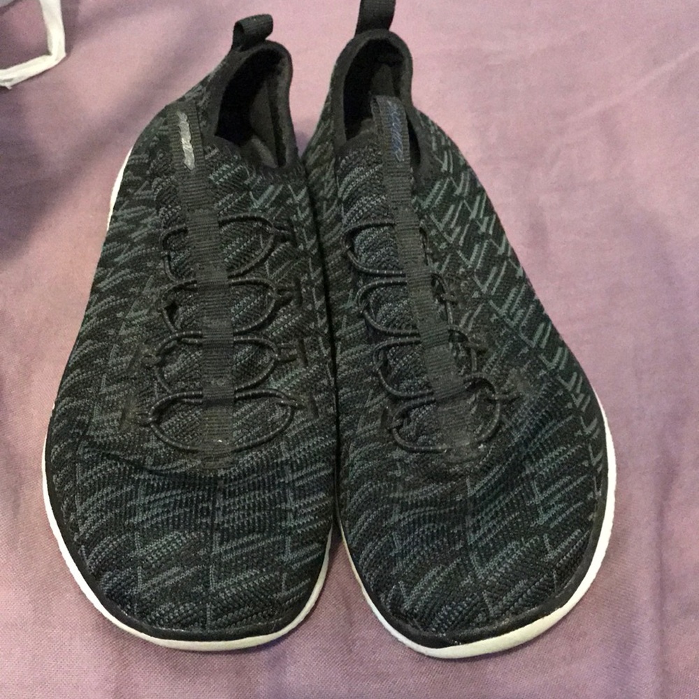 Sketchers - Picture 4 of 4